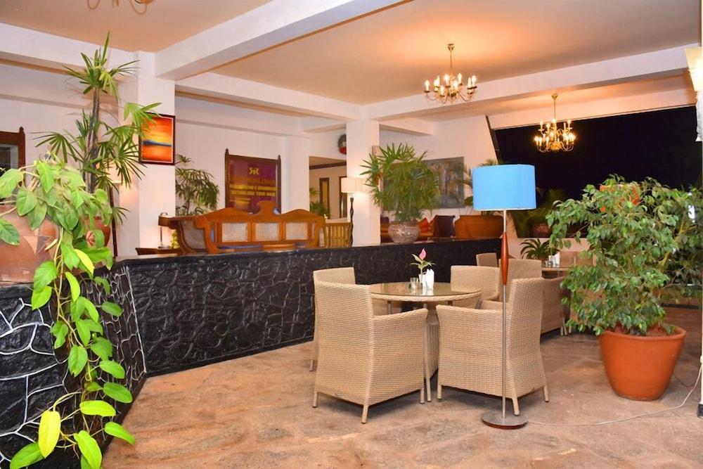Ratnaloka Tour Inns Ratnapura Exterior foto