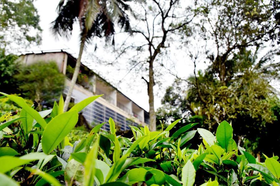 Ratnaloka Tour Inns Ratnapura Exterior foto